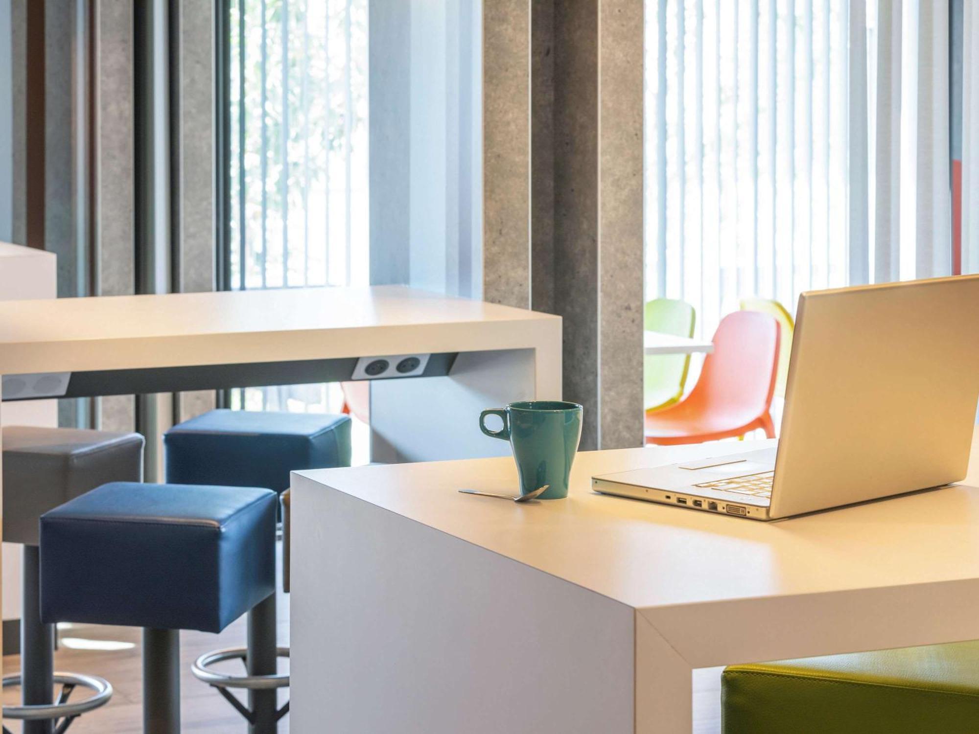 Ibis Budget Rennes Rte Lorient ภายนอก รูปภาพ